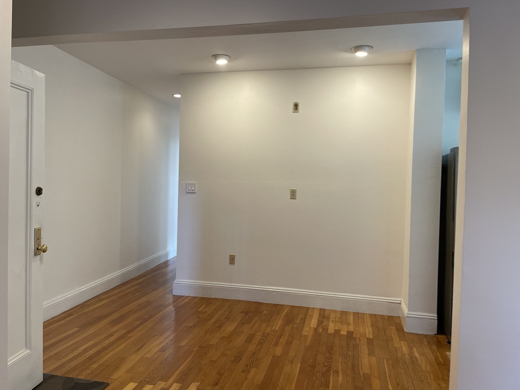 17 Short Street, Unit 4 Brookline, MA 02446 - Photo 10 of 17