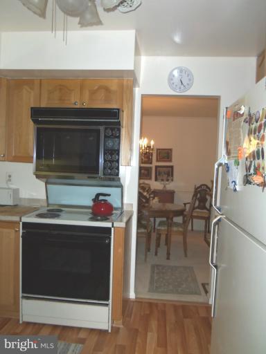 9010 Ivanhoe Road Fort Washington, MD 20744 - Photo 12 of 29 Kitchen View 2