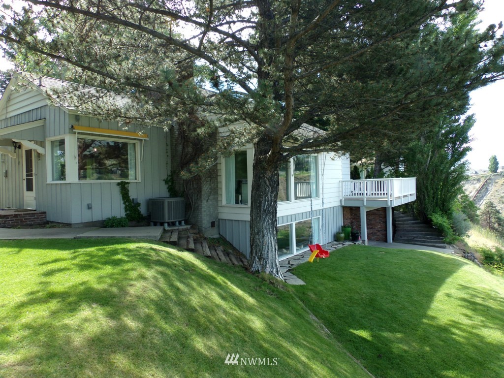 305 Chatham Hill Road Wenatchee, WA 98801 - Photo 4 of 25 Gallery Image 4