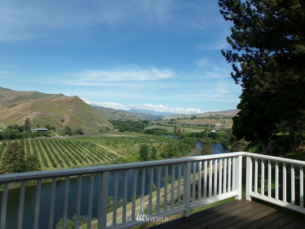 305 Chatham Hill Road Wenatchee, WA 98801 - Photo 5 of 25 Gallery Image 5