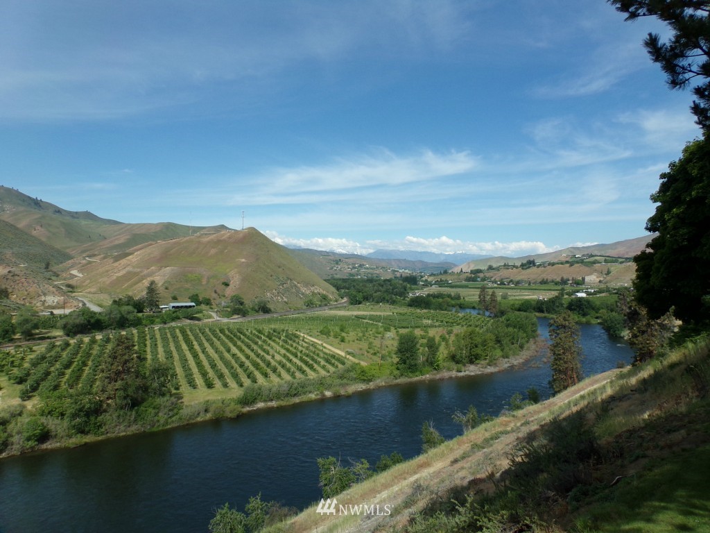 305 Chatham Hill Road Wenatchee, WA 98801 - Photo 6 of 25 Gallery Image 6