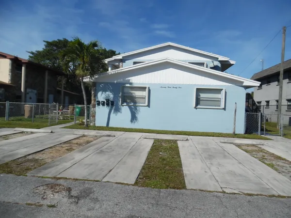 $1,600 | Undisclosed Address, Hollywood, FL 33024