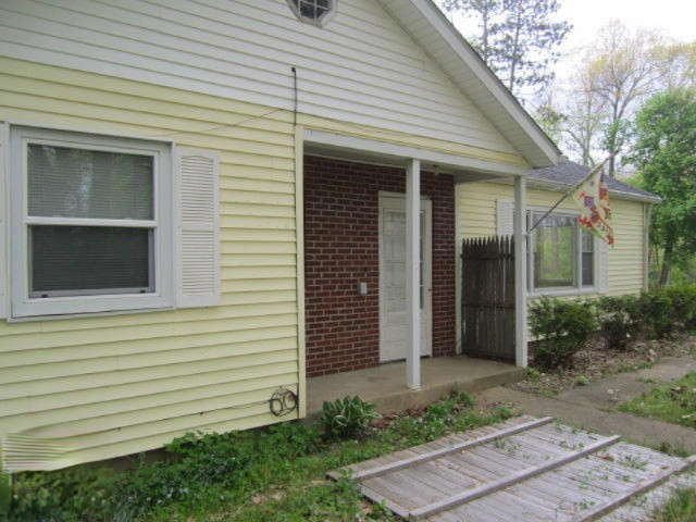 27 Riverside Parkway Battle Creek, MI 49015 - Photo 2 of 14 27 Riverside Pkwy (13)