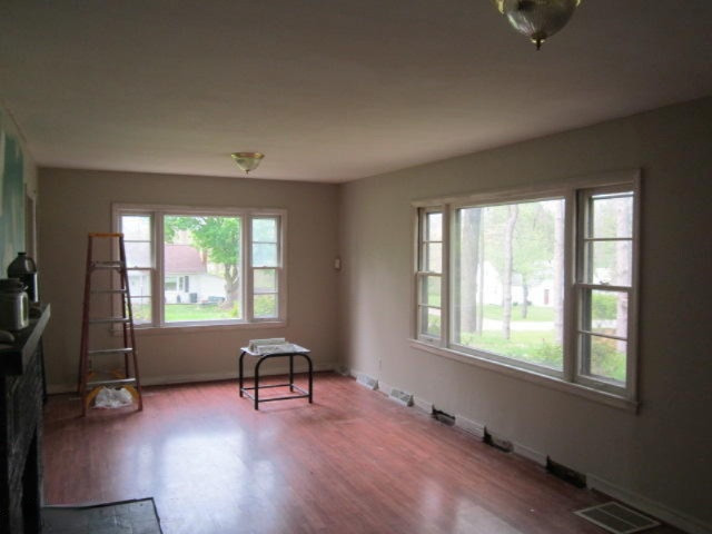 27 Riverside Parkway Battle Creek, MI 49015 - Photo 4 of 14 27 Riverside Pkwy (3)