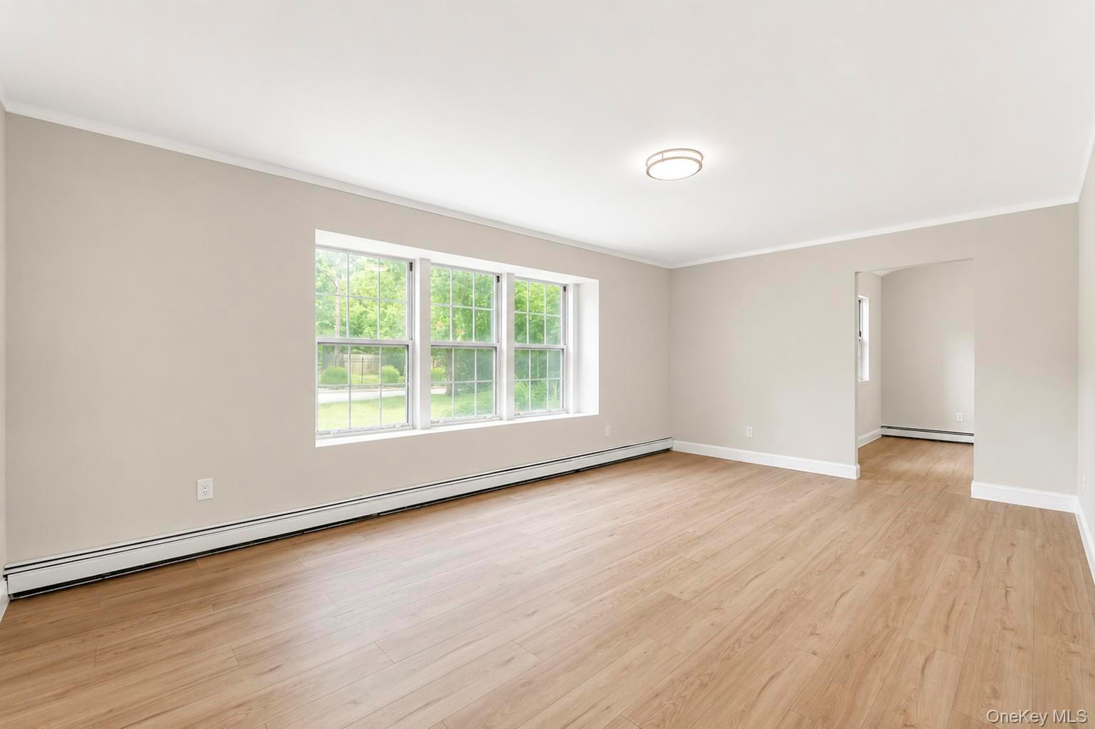 11 Bates Lane Ridge, NY 11961 - Photo 5 of 38 Gallery Image 5