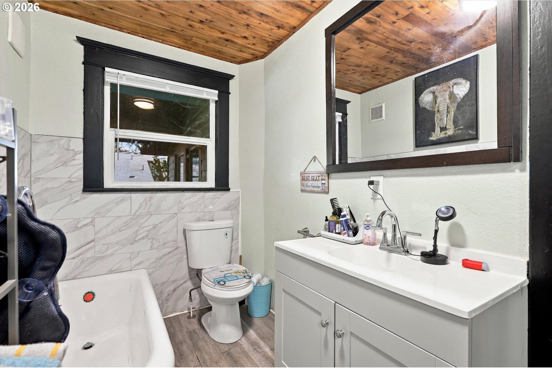 8270 Southwest Sorrento Road Beaverton, OR 97008 - Photo 11 of 47 Gallery Image 11
