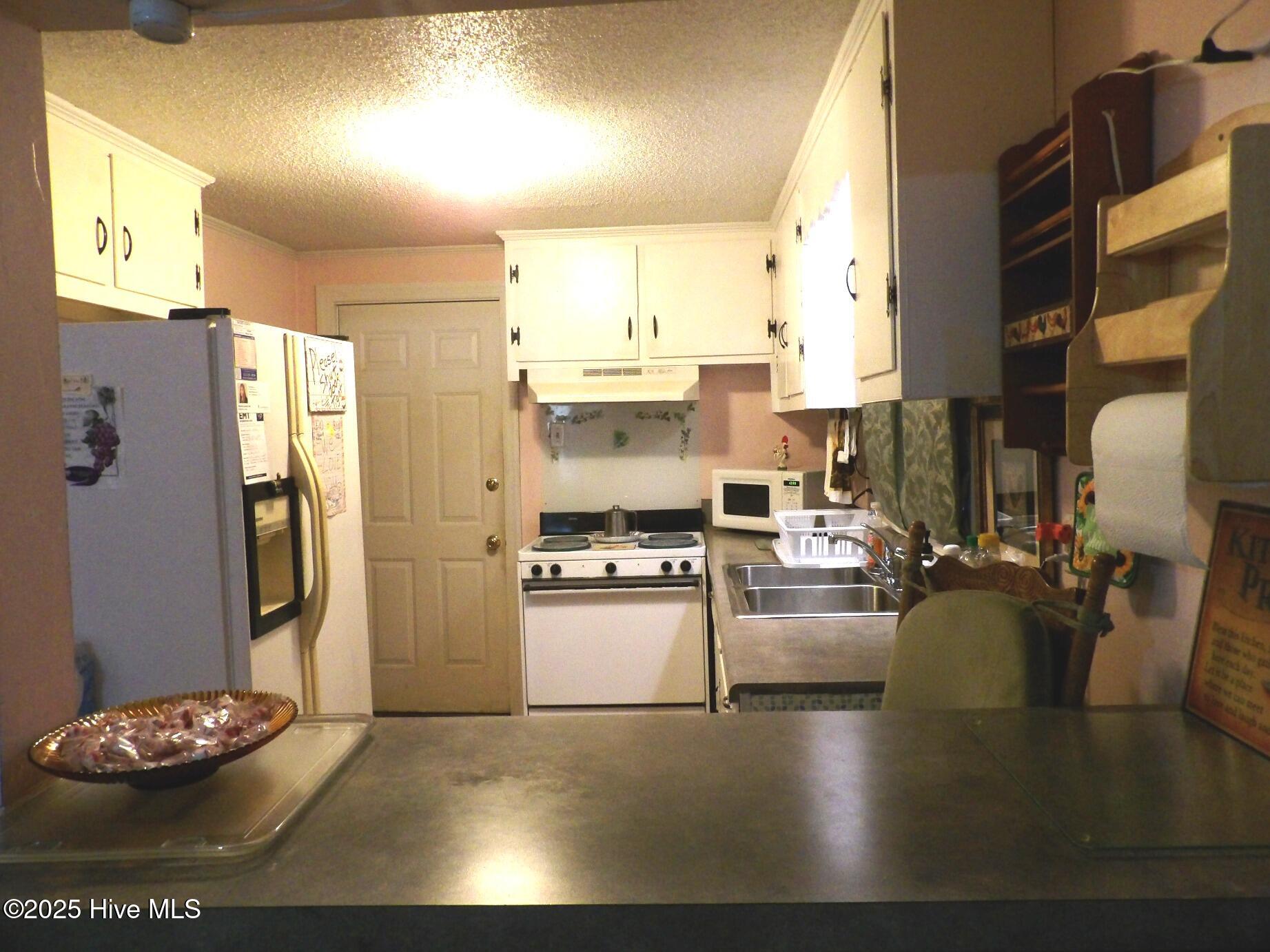 714 Pender Street South Wilson, NC 27893 - Photo 11 of 14 House 2 - kitchen