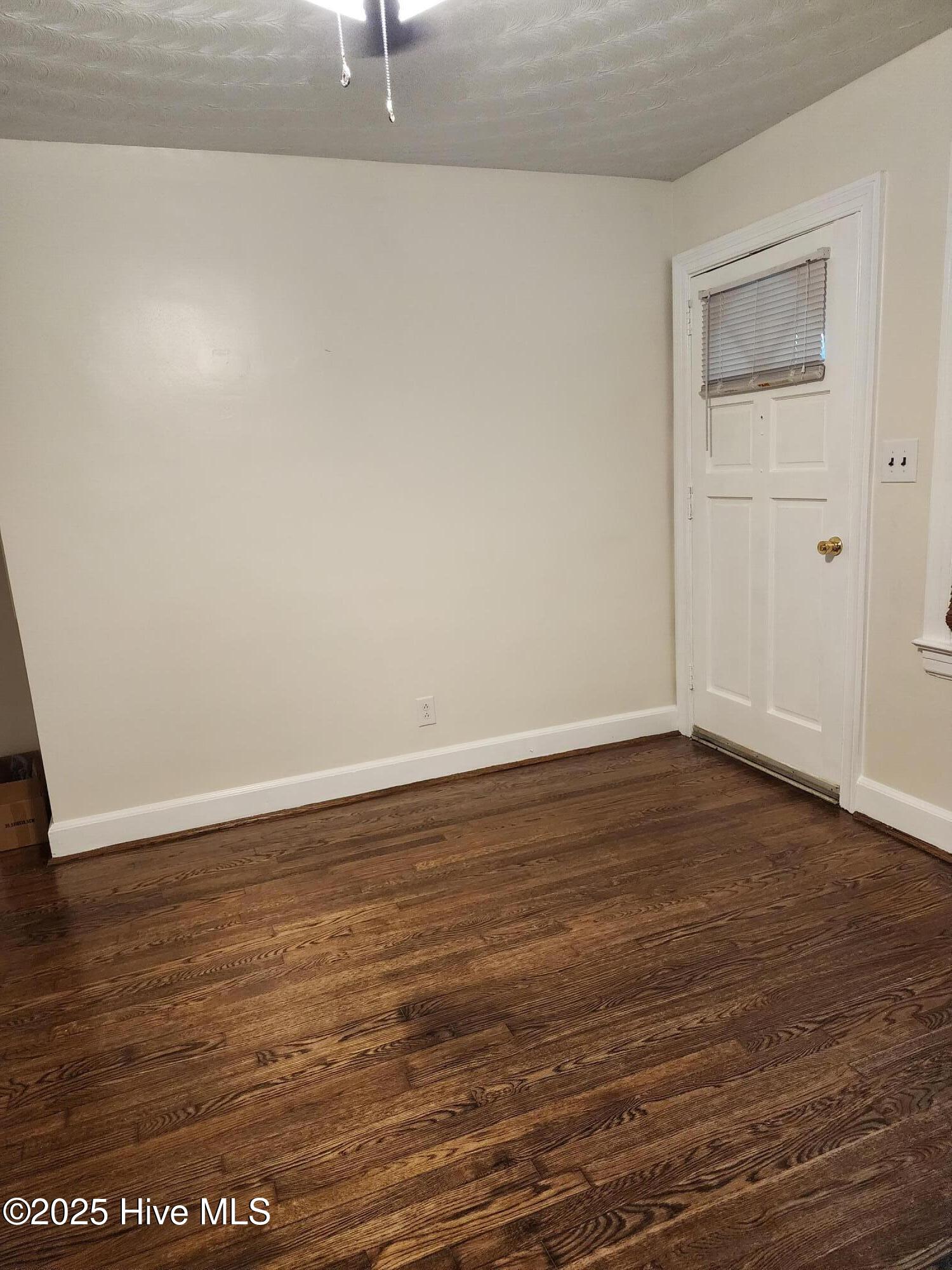 714 Pender Street South Wilson, NC 27893 - Photo 3 of 14 Living room