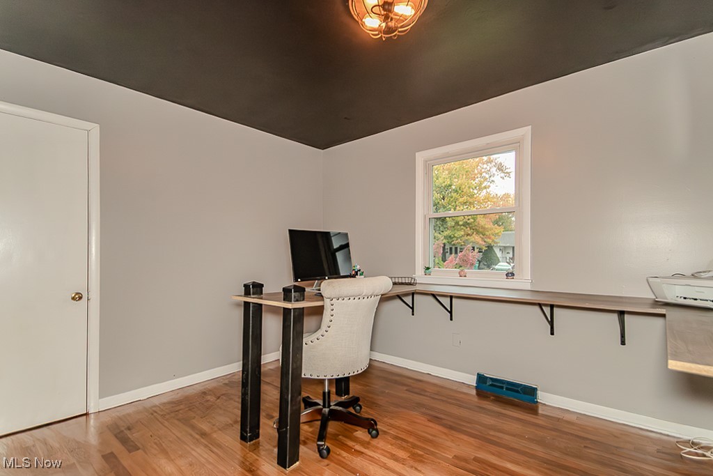 5592 Hopkins Road Mentor, OH 44060 - Photo 14 of 18 Gallery Image 14