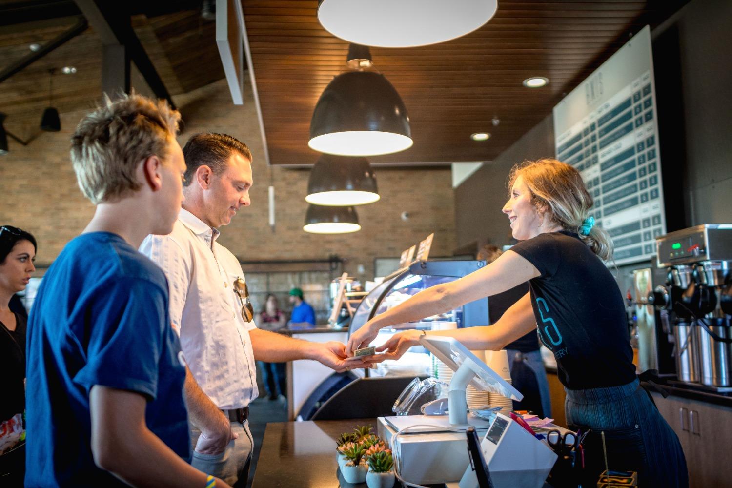 957 Horizon Drive Madera, CA 93636 - Photo 8 of 18 a lamp on a table in a room
