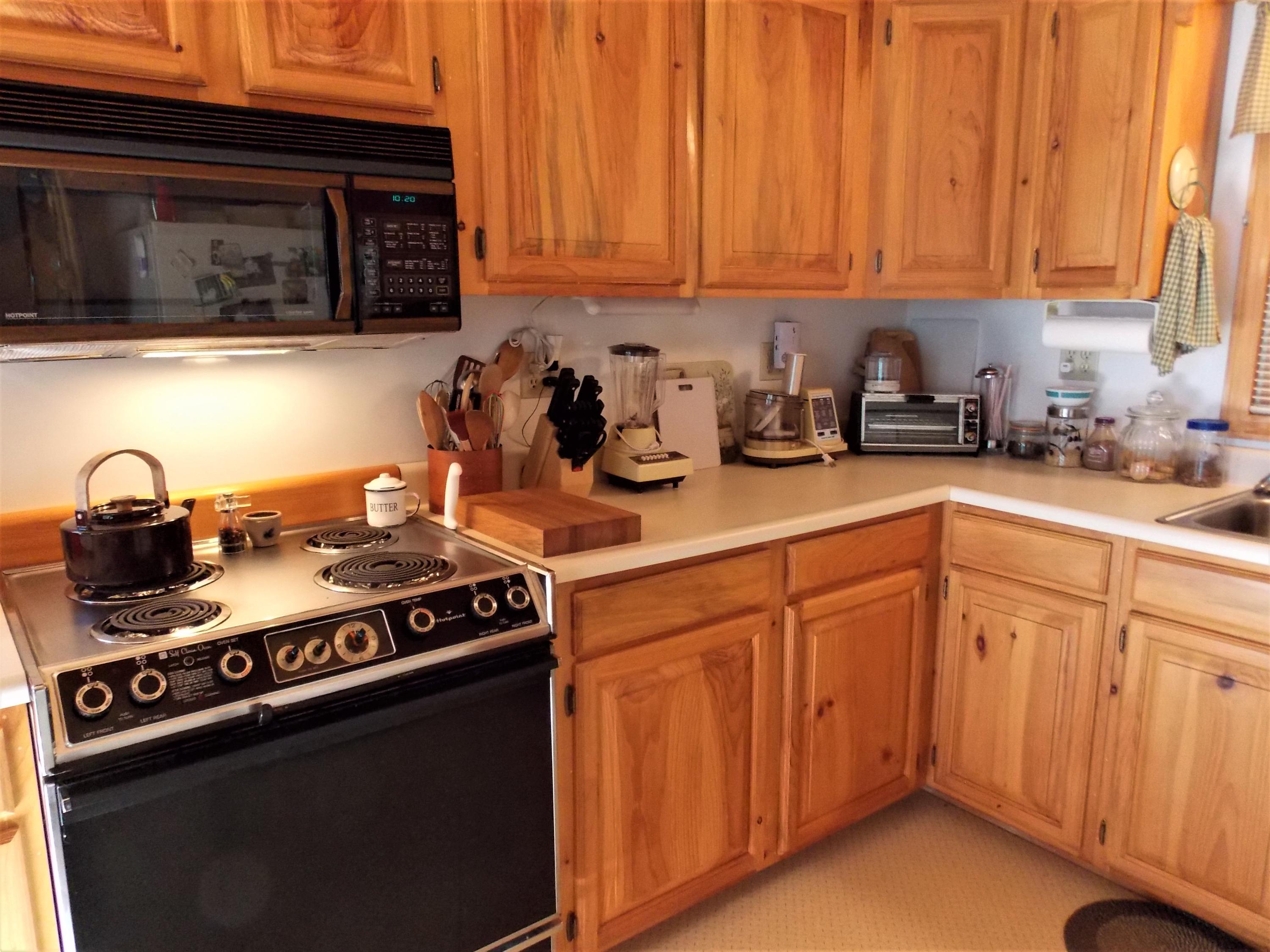 94 Center Pond Road Sangerville, ME 04479 - Photo 22 of 51 Kitchen