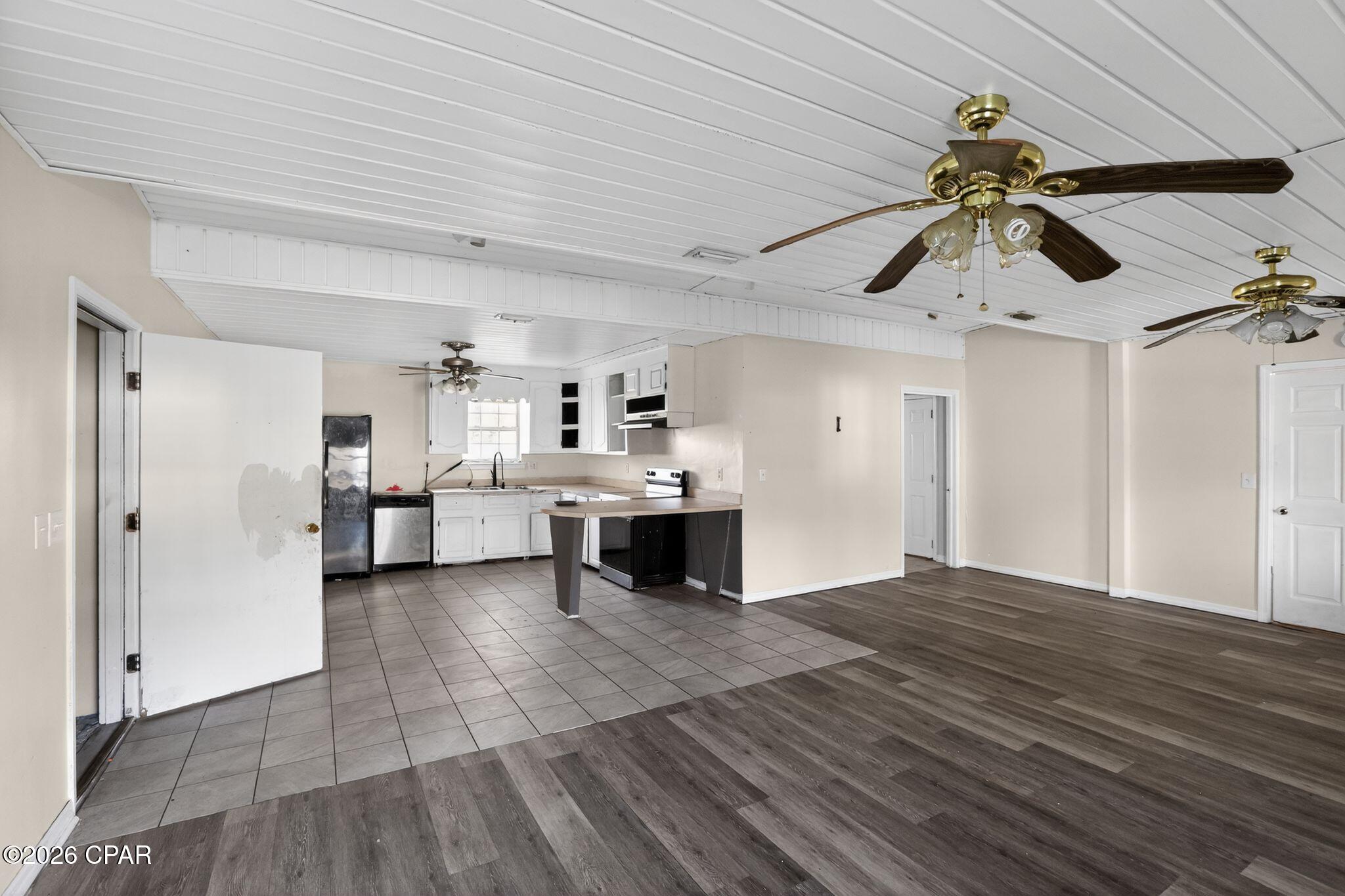 3136 Aycock Road Cottondale, FL 32431 - Photo 10 of 18