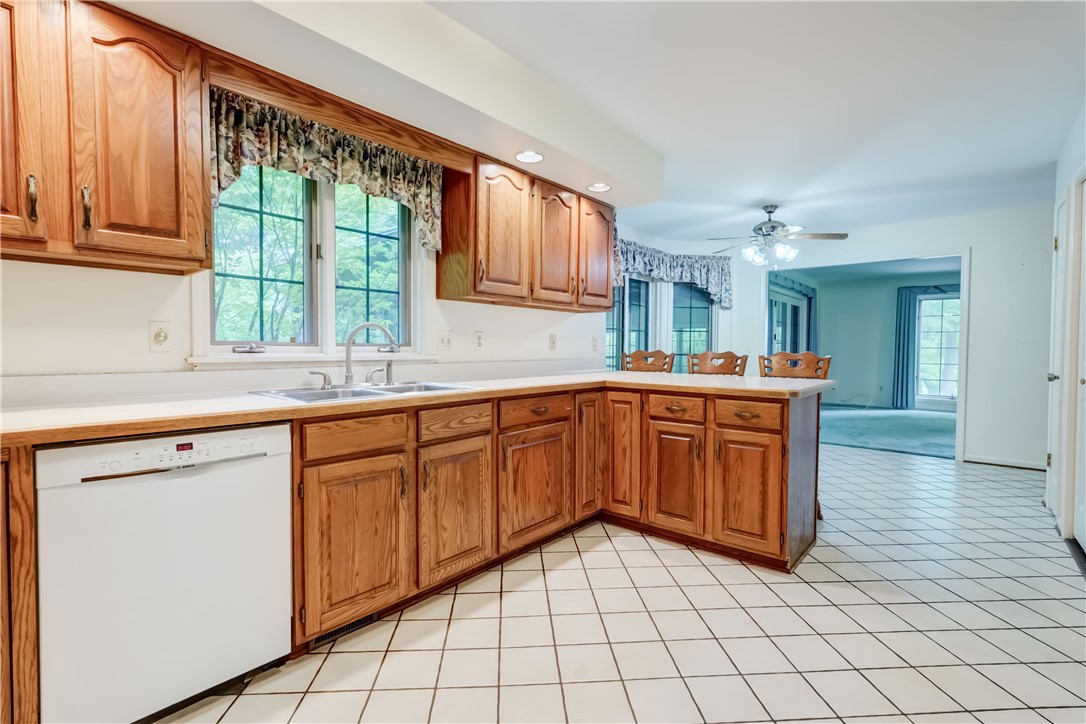 1398 Brace Road Victor, NY 14564 - Photo 11 of 38