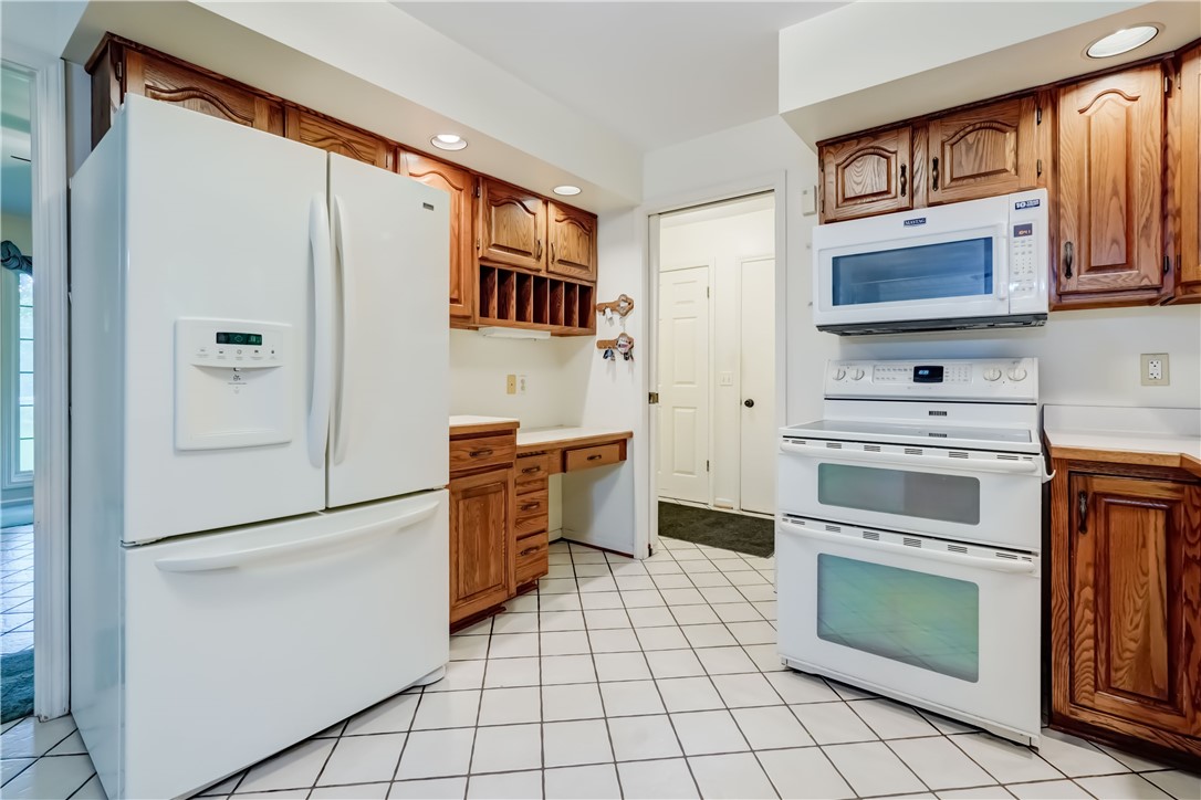 1398 Brace Road Victor, NY 14564 - Photo 12 of 38