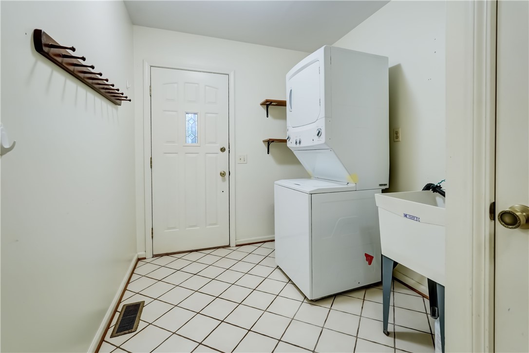 1398 Brace Road Victor, NY 14564 - Photo 15 of 38