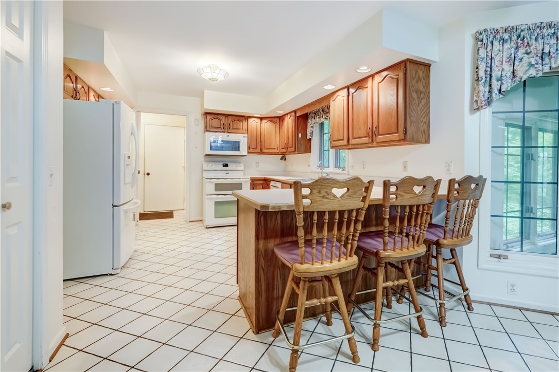 1398 Brace Road Victor, NY 14564 - Photo 10 of 38