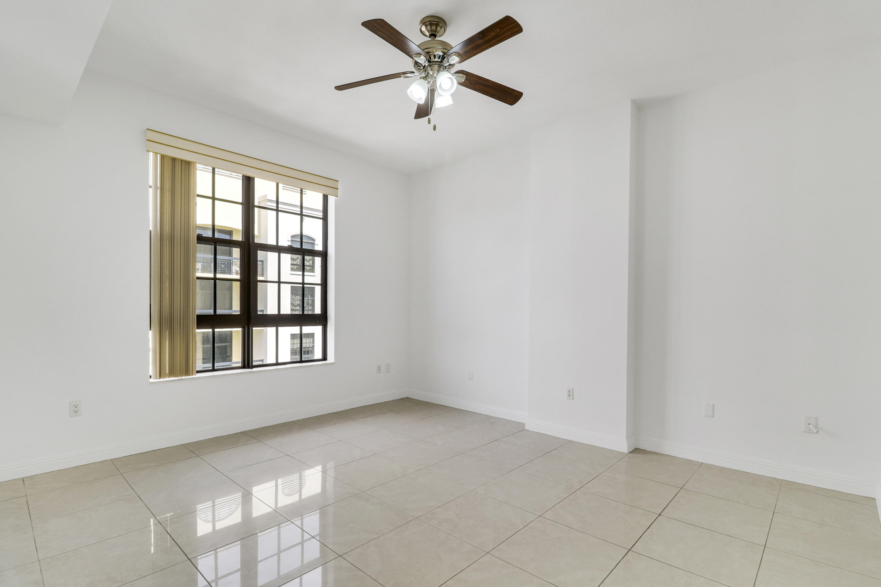 801 South Olive Avenue, Unit 1523 West Palm Beach, FL 33401 - Photo 20 of 38 Bedroom