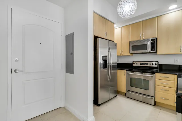 $2,900 | 801 South Olive Avenue, Unit 1523, West Palm Beach, FL 33401