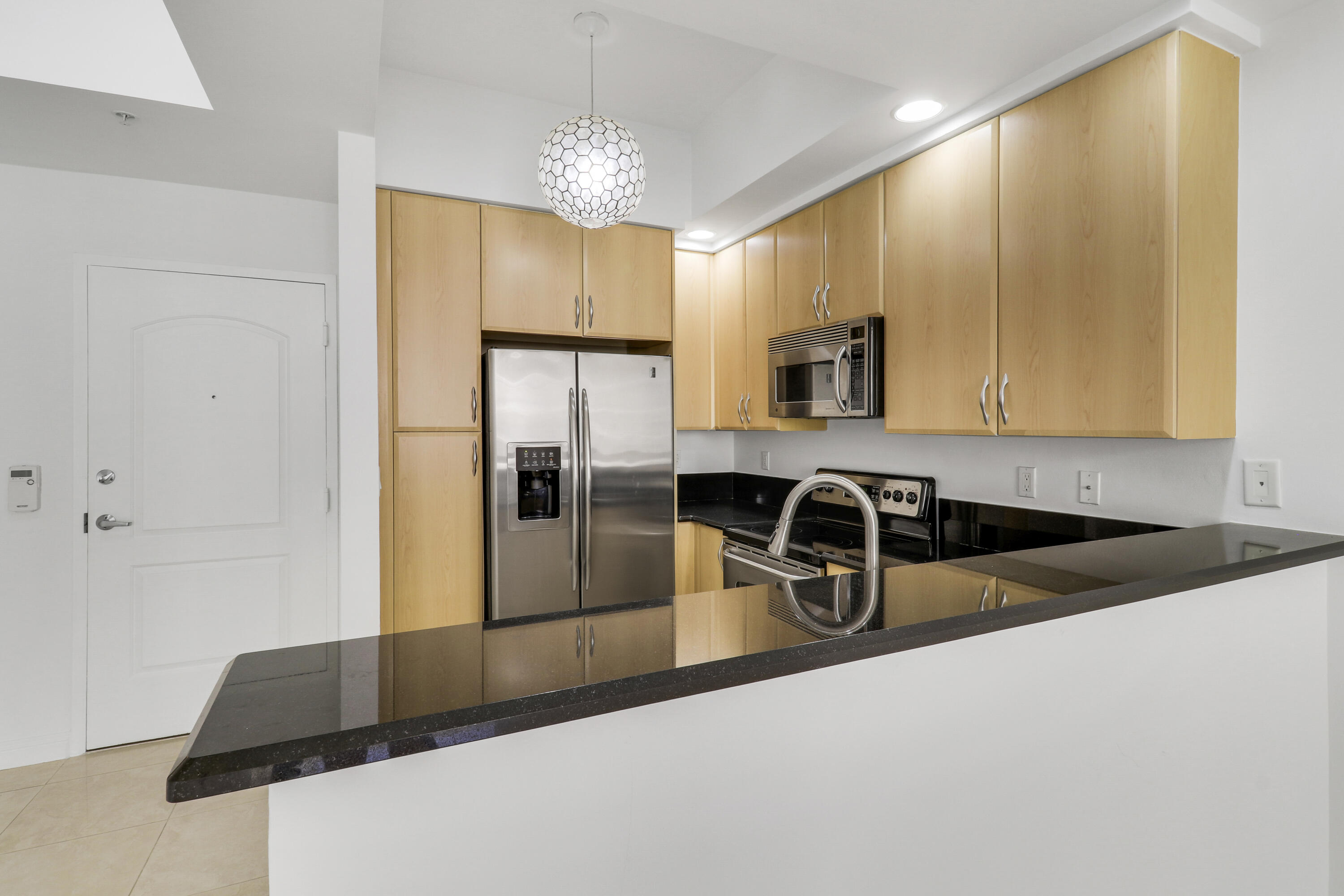 801 South Olive Avenue, Unit 1523 West Palm Beach, FL 33401 - Photo 5 of 38 Kitchen