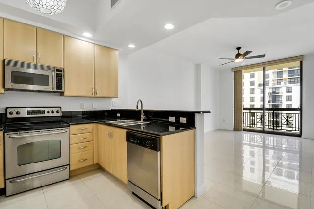 $2,900 | 801 South Olive Avenue, Unit 1523, West Palm Beach, FL 33401