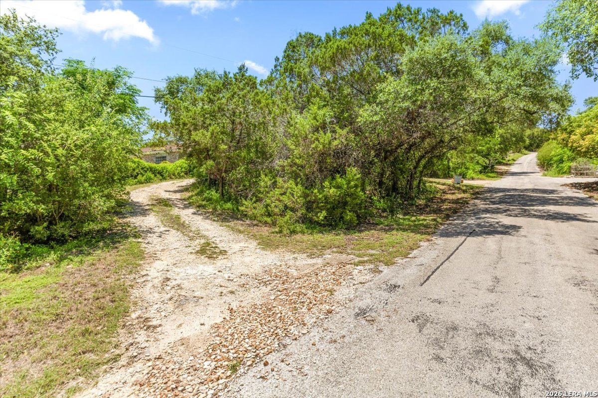 19435 Nottingham Lane Helotes, TX 78023 - Photo 30 of 46