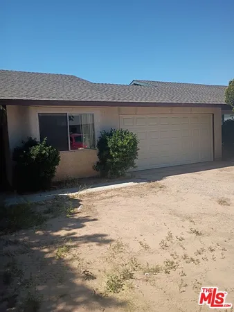 $1,675 | 12525 Kiowa Road, Unit 3, Apple Valley, CA 92308