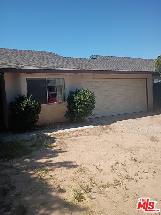 12525 Kiowa Road, Unit 3 Apple Valley, CA 92308 - Photo 2 of 6