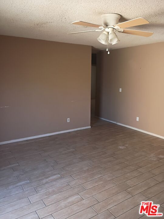 12525 Kiowa Road, Unit 3 Apple Valley, CA 92308 - Photo 5 of 6