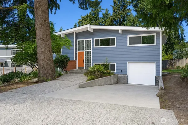 $4,600 | 12020 Northeast 83rd Street, Kirkland, WA 98033