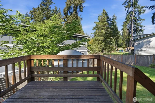 $4,600 | 12020 Northeast 83rd Street, Kirkland, WA 98033