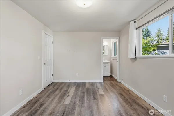 $4,600 | 12020 Northeast 83rd Street, Kirkland, WA 98033
