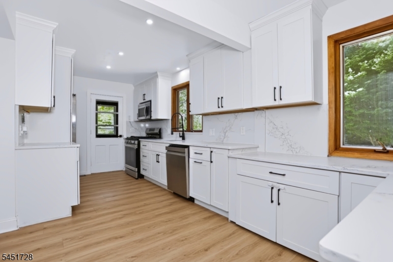475 Westbrook Road Ringwood, NJ 07456 - Photo 11 of 45 Gallery Image 11