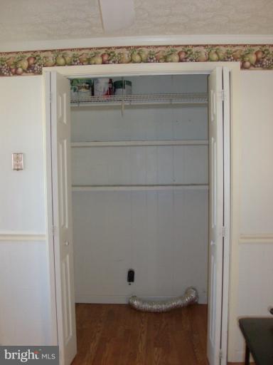 409 Circle Road Riva, MD 21140 - Photo 5 of 18 a close view of washer and dryer