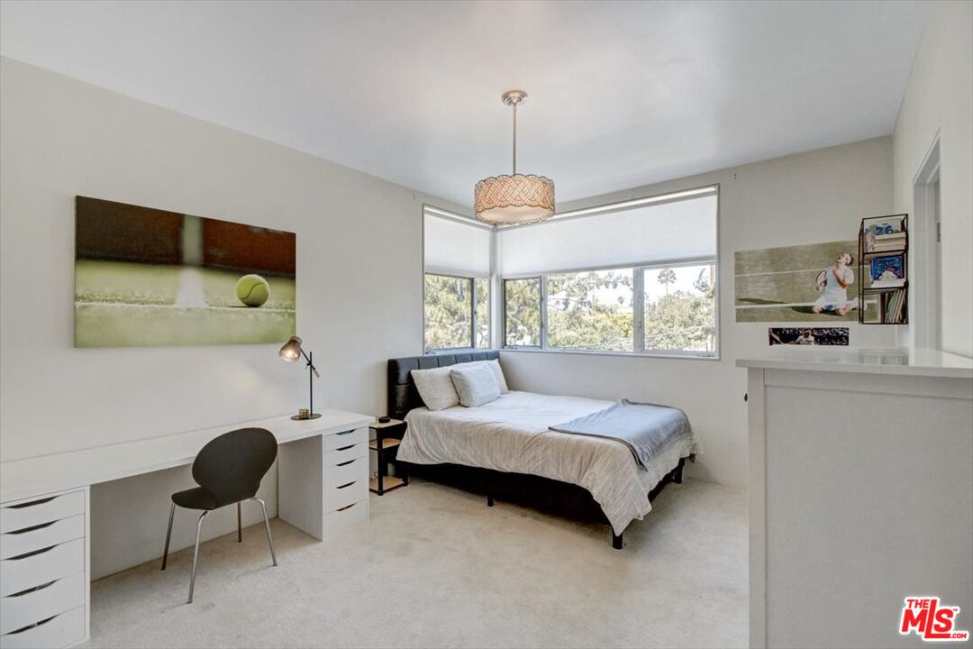 18084 Rancho Street Encino, CA 91316 - Photo 33 of 45