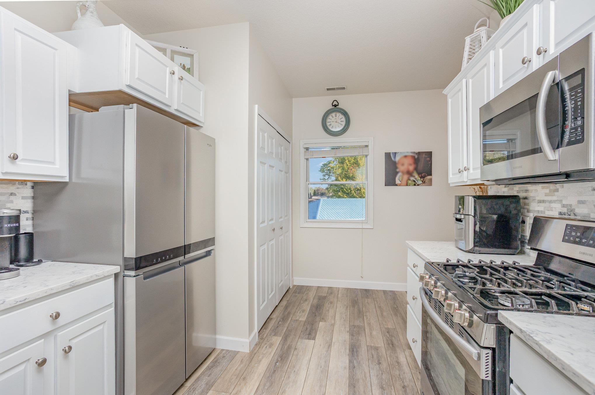 547 River Road Bay City, MI 48706 - Photo 10 of 28 Gallery Image 10