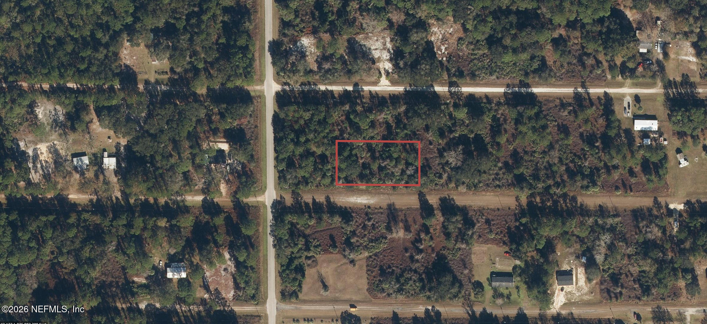504 Gardenia Avenue Georgetown, FL 32139 - Photo 4 of 6 a view of shower next to a yard