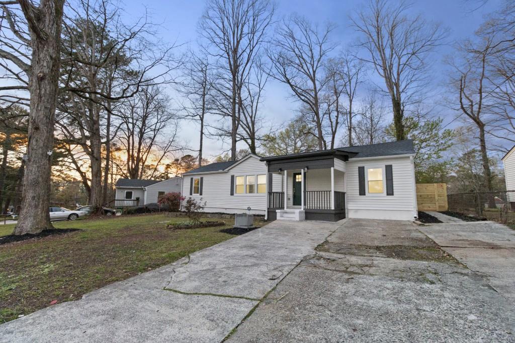 4134 Hanes Drive Decatur, GA 30035 - Photo 2 of 28