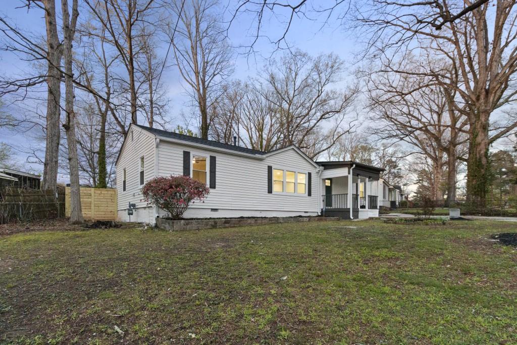 4134 Hanes Drive Decatur, GA 30035 - Photo 3 of 28