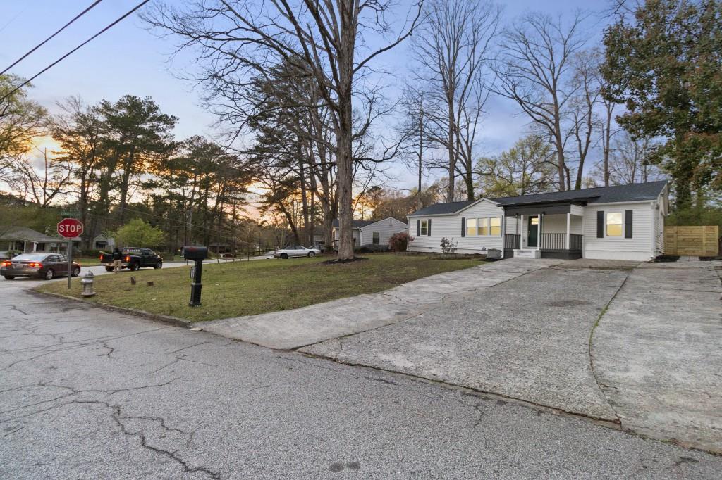 4134 Hanes Drive Decatur, GA 30035 - Photo 4 of 28