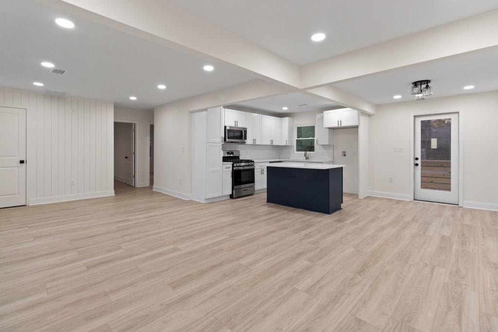 4134 Hanes Drive Decatur, GA 30035 - Photo 6 of 28