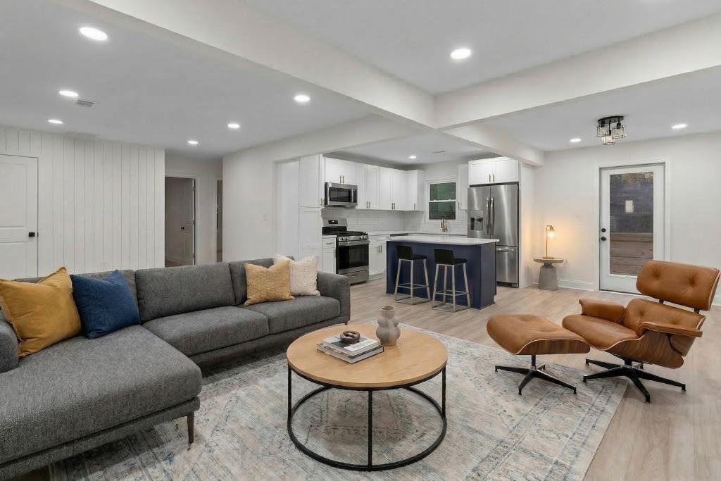 4134 Hanes Drive Decatur, GA 30035 - Photo 7 of 28