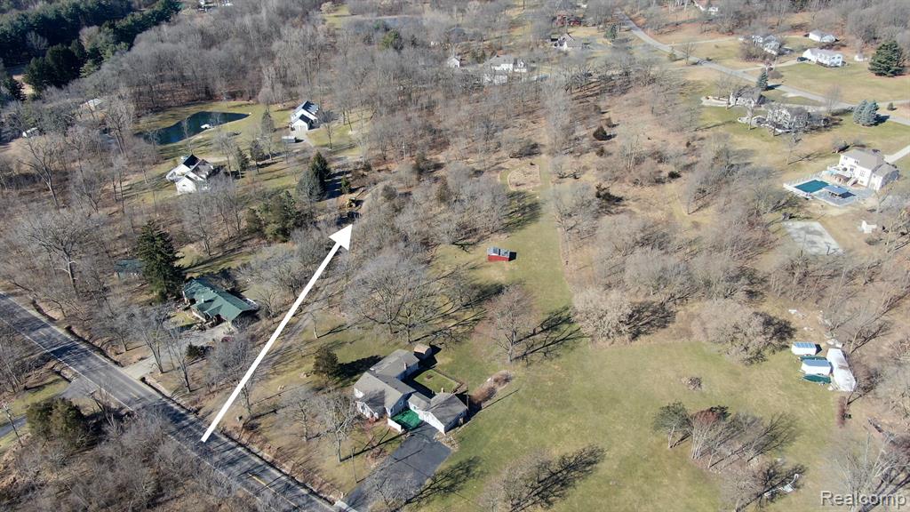 7495 Hartland Road Fenton, MI 48430 - Photo 5 of 27
