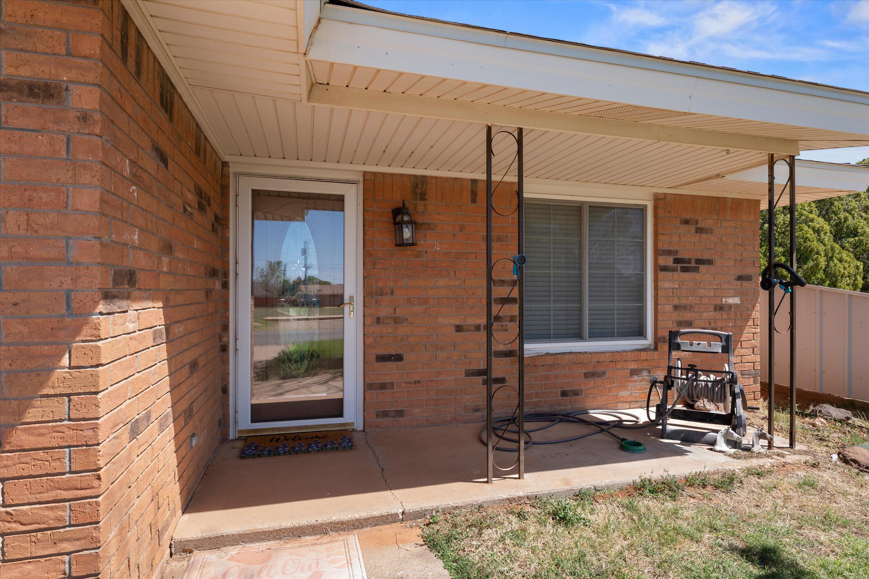206 West 7th Street Sundown, TX 79372 - Photo 2 of 25 04-206 W 7th St