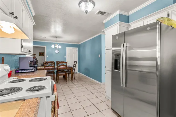 $159,500 | 206 West 7th Street, Sundown, TX 79372