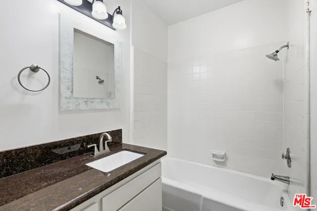 $3,700 | 8701 Delgany Avenue, Unit 111, Playa del Rey, CA 90293