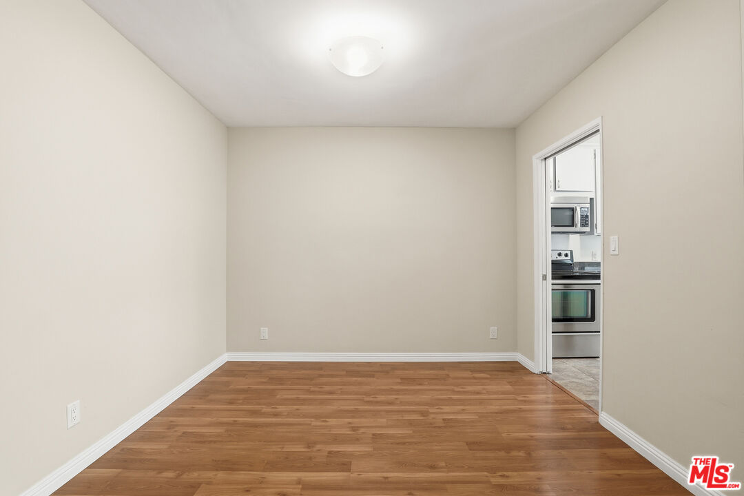 8701 Delgany Avenue, Unit 111 Playa del Rey, CA 90293 - Photo 13 of 21