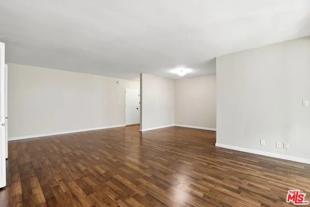 $3,700 | 8701 Delgany Avenue, Unit 111, Playa del Rey, CA 90293