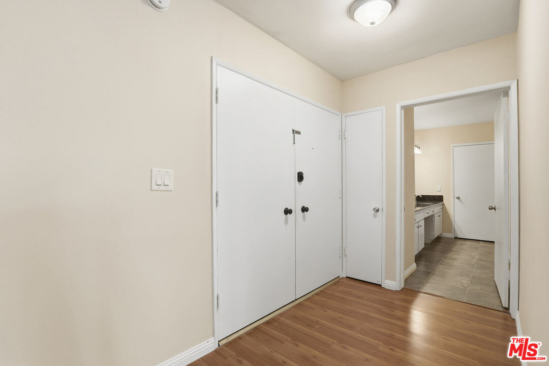 8701 Delgany Avenue, Unit 111 Playa del Rey, CA 90293 - Photo 18 of 21