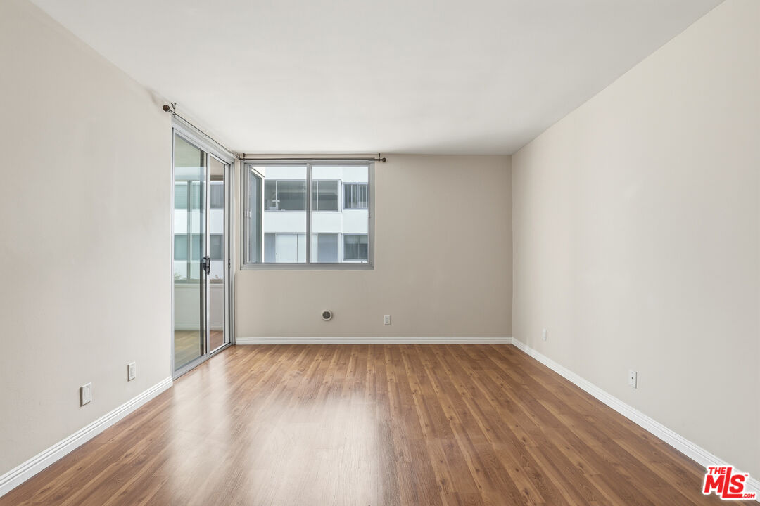 8701 Delgany Avenue, Unit 111 Playa del Rey, CA 90293 - Photo 9 of 21