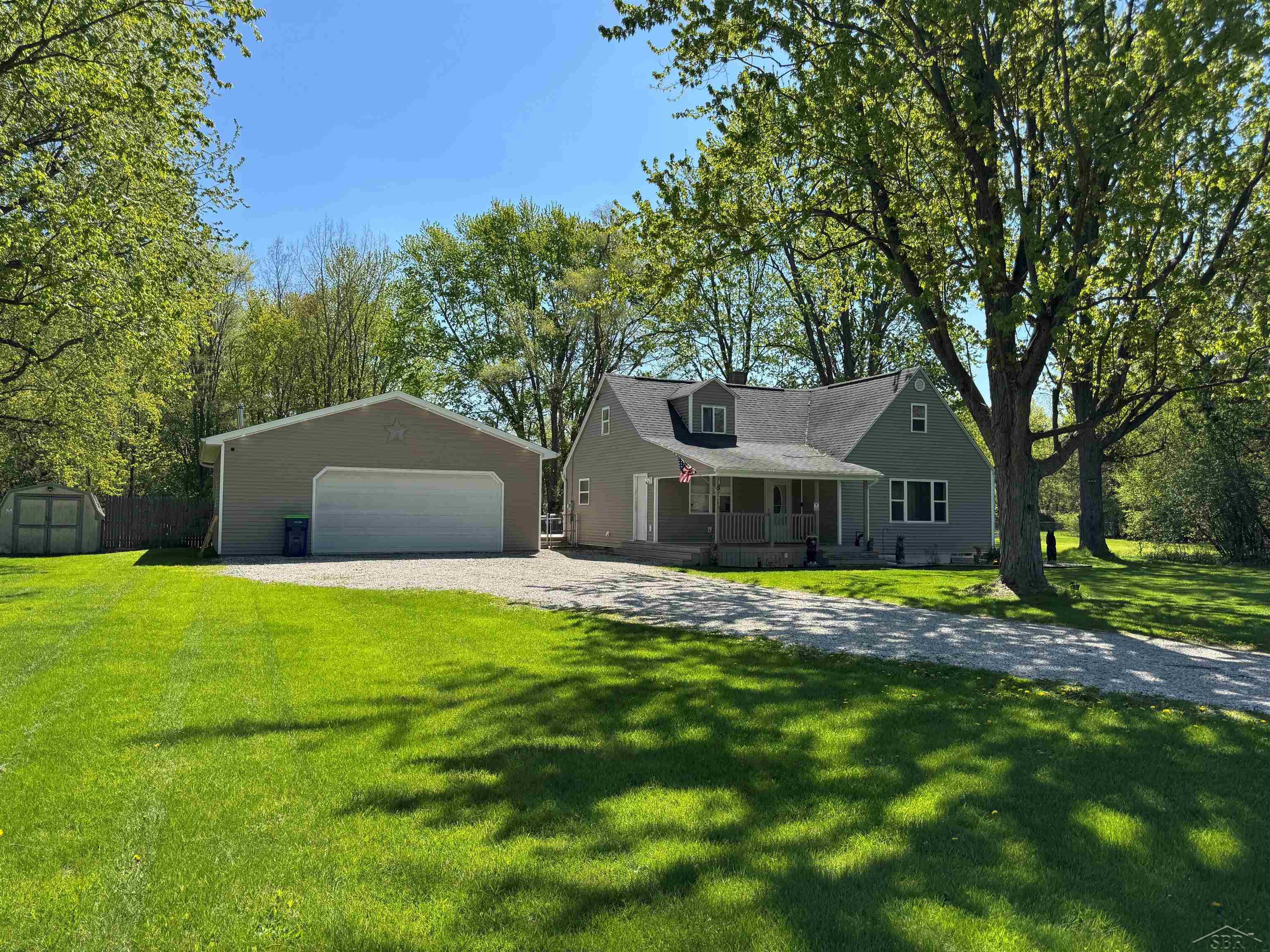 575 Lutzke Road Saginaw, MI 48609 - Photo 2 of 31